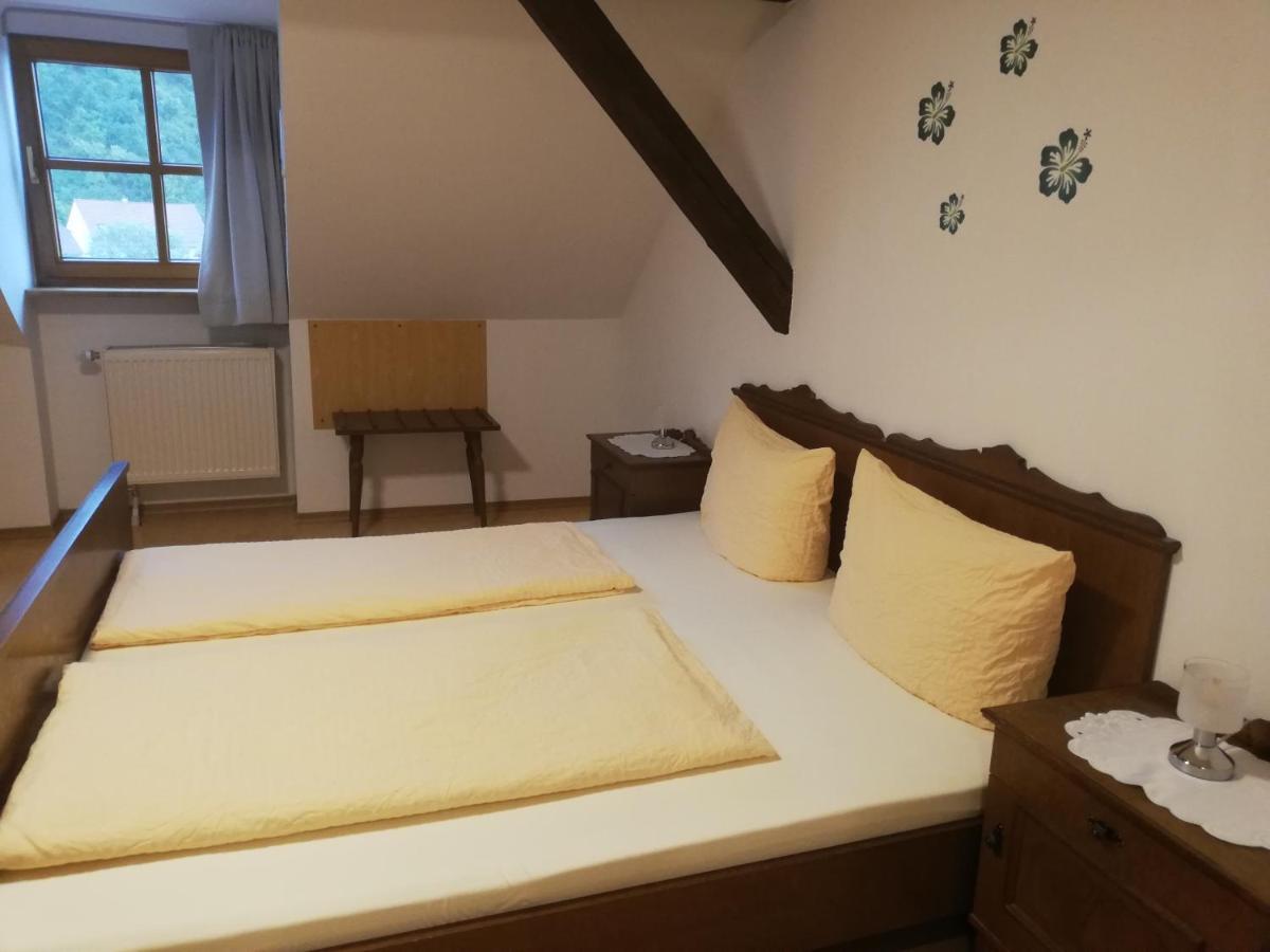 Hotel Gaststaette Liebl à Wiesent Extérieur photo